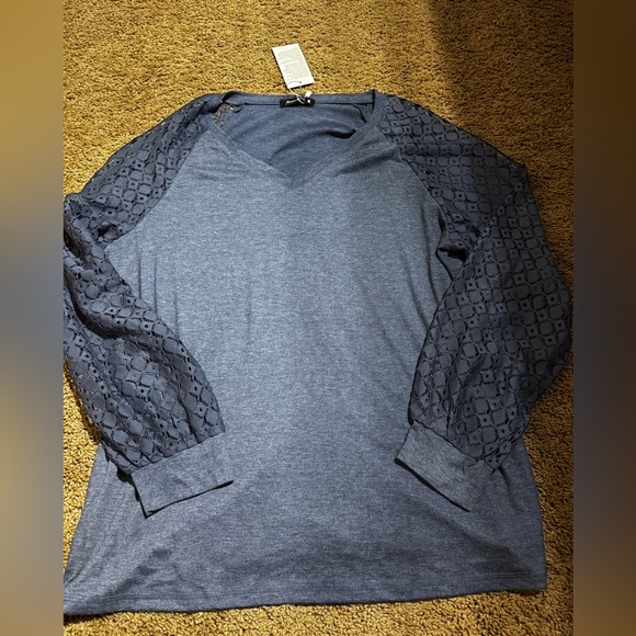 NWT bundle of 3 tops XXL - Picture 4 of 9